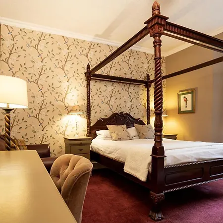 Lonsdale House Semesterbostad *