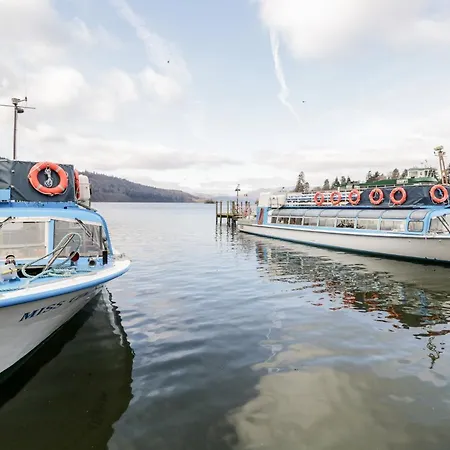 別荘 Lonsdale House