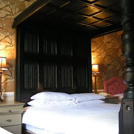 別荘 Lonsdale House