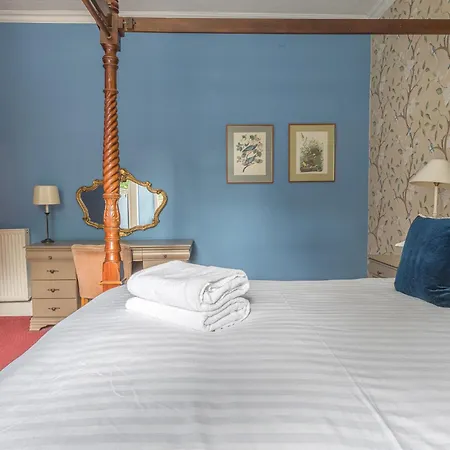 Lonsdale House * Bowness-on-Windermere
