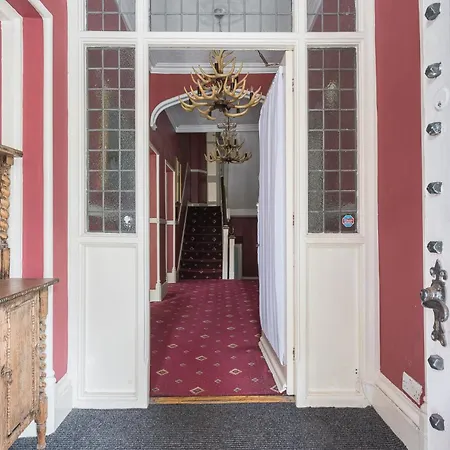Lonsdale House * Bowness-on-Windermere