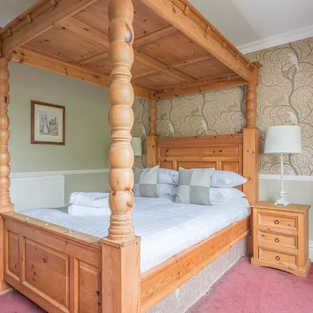 Lonsdale House * Bowness-on-Windermere