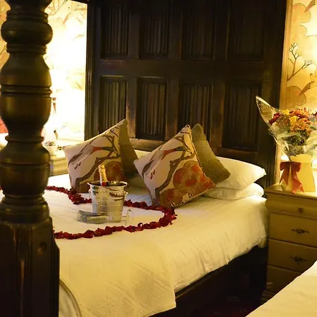 別荘 Lonsdale House