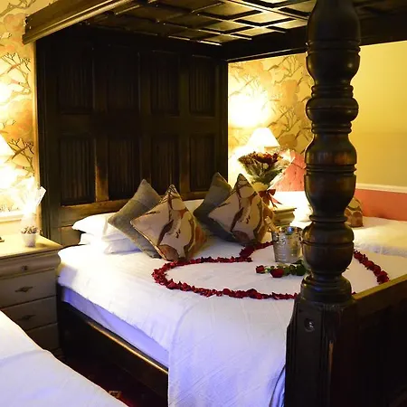 別荘 Lonsdale House *