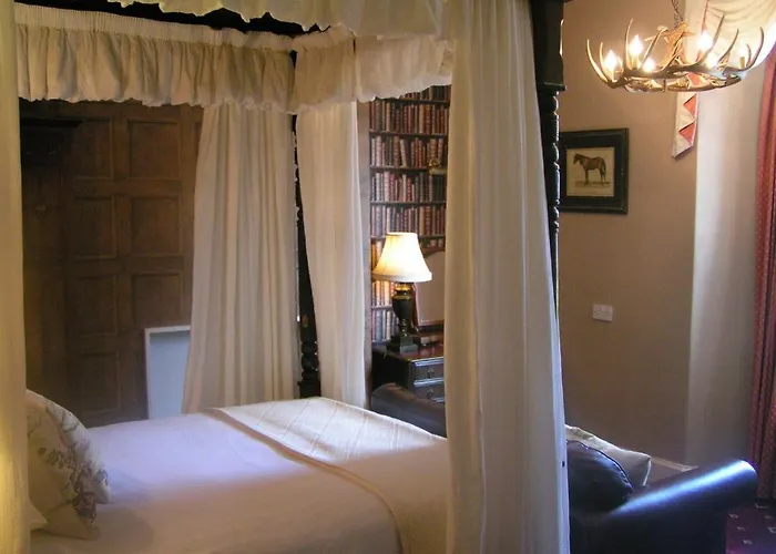 Lonsdale House 度假居 *